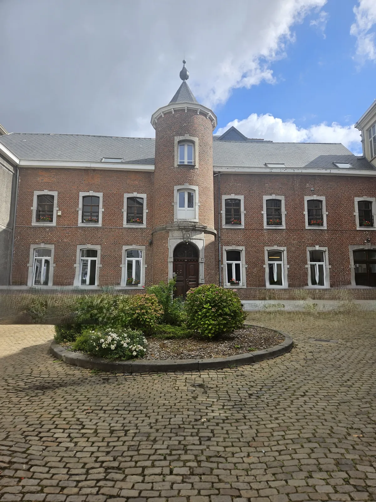Institute Sainte Marie Secondaire — photo